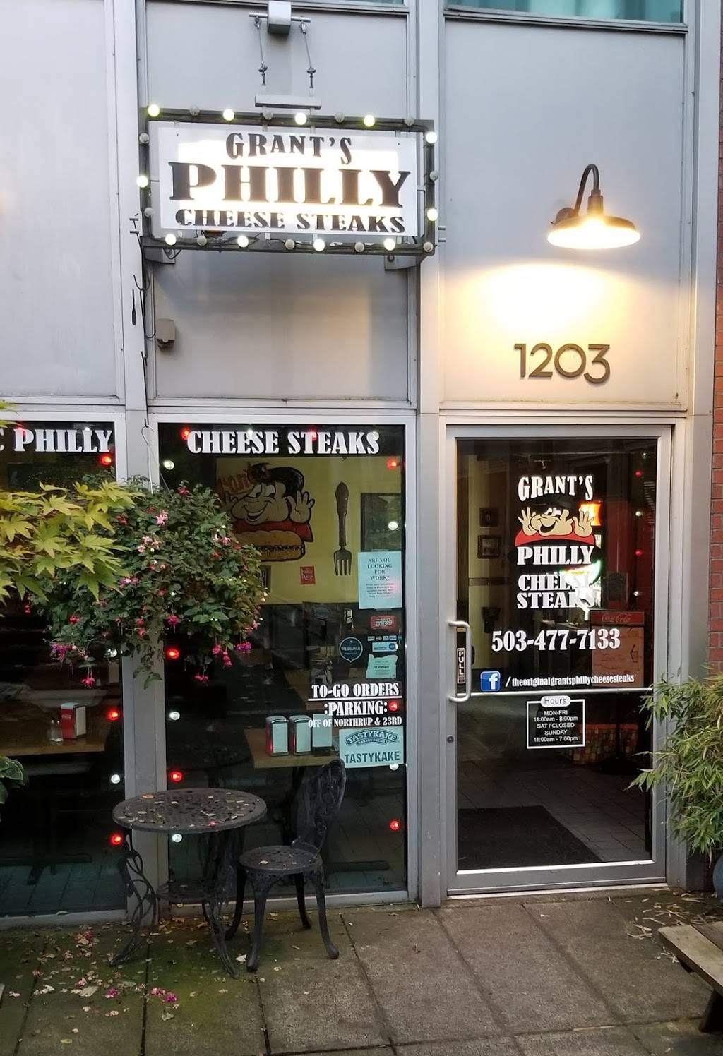 Grants Philly Cheesesteaks | restaurant | 1203 NW 23rd Ave, Portland, OR 97210, USA | 5034777133 OR +1 503-477-7133