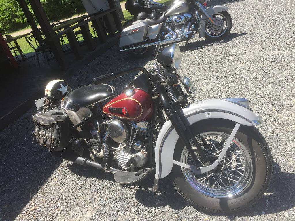 Illégal 255 | restaurant | 620 QC-255, Saint-Félix-de-Kingsey, QC J0B 2T0, Canada | 8198481564 OR +1 819-848-1564