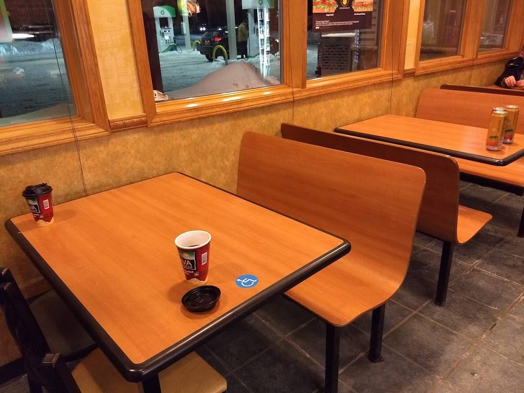 Subway | restaurant | 2400 US-131, Elmira, MI 49730, USA | 2314840027 OR +1 231-484-0027