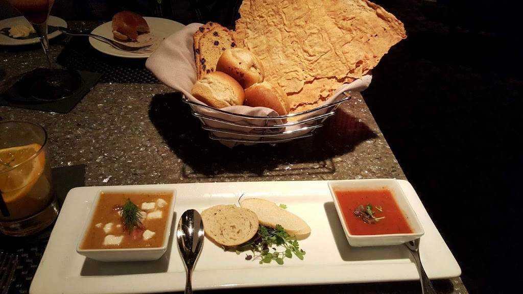 Nick & Ninos Penthouse Steakhouse | restaurant | 700 E Adams St Fl 30, Springfield, IL 62701, USA | 2177891530 OR +1 217-789-1530