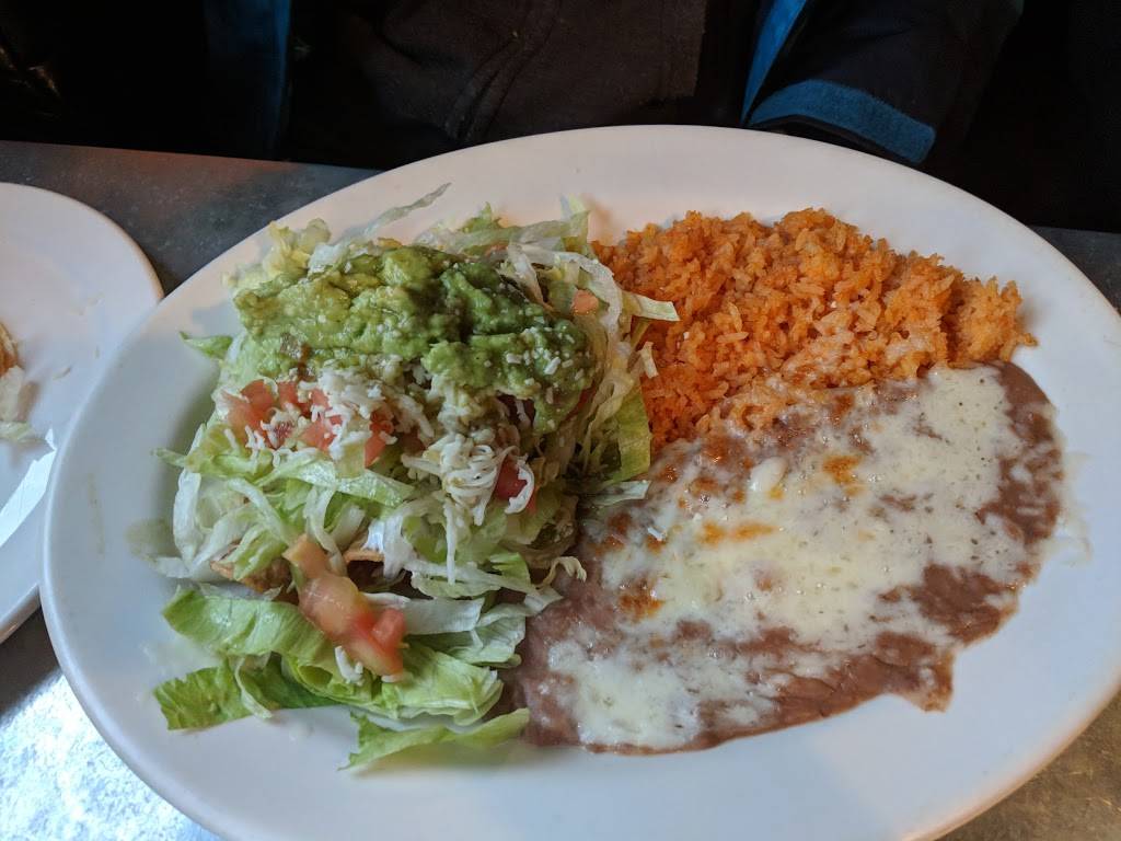 El Vaquero | restaurant | 925 CA-4, Arnold, CA 95223, USA | 2097953303 OR +1 209-795-3303