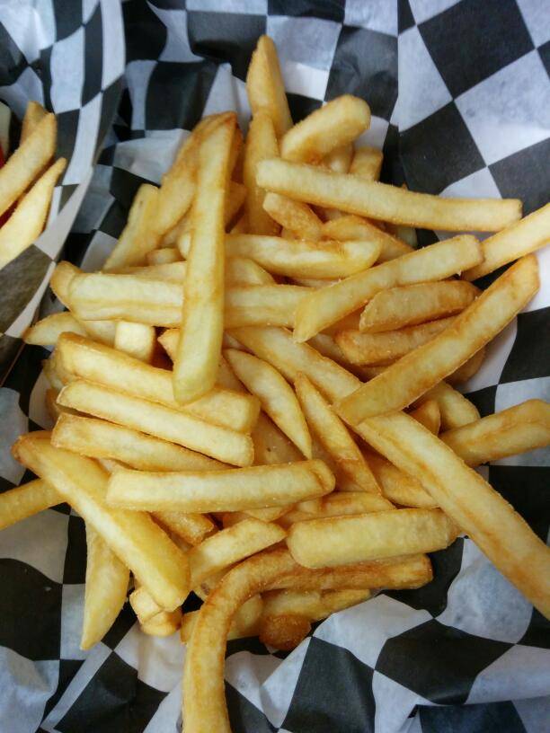 The Garage Bar & Grill | restaurant | 1770 Springfield Church Rd, Jackson Center, PA 16133, USA | 7242697511 OR +1 724-269-7511