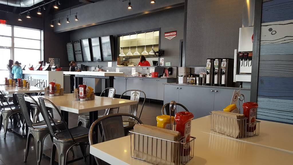 Smashburger | restaurant | 180 E Old Country Rd, Hicksville, NY 11801, USA | 5166052235 OR +1 516-605-2235