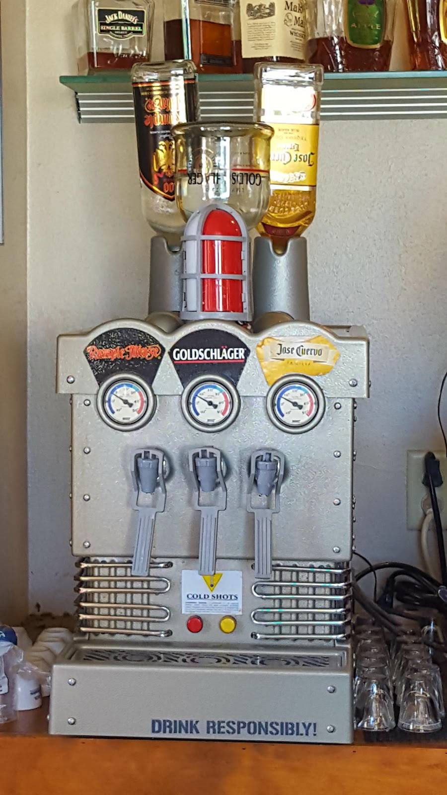 Patio Bar & Grill | restaurant | 601 N Wisconsin St, Port Washington, WI 53074, USA | 2622683808 OR +1 262-268-3808