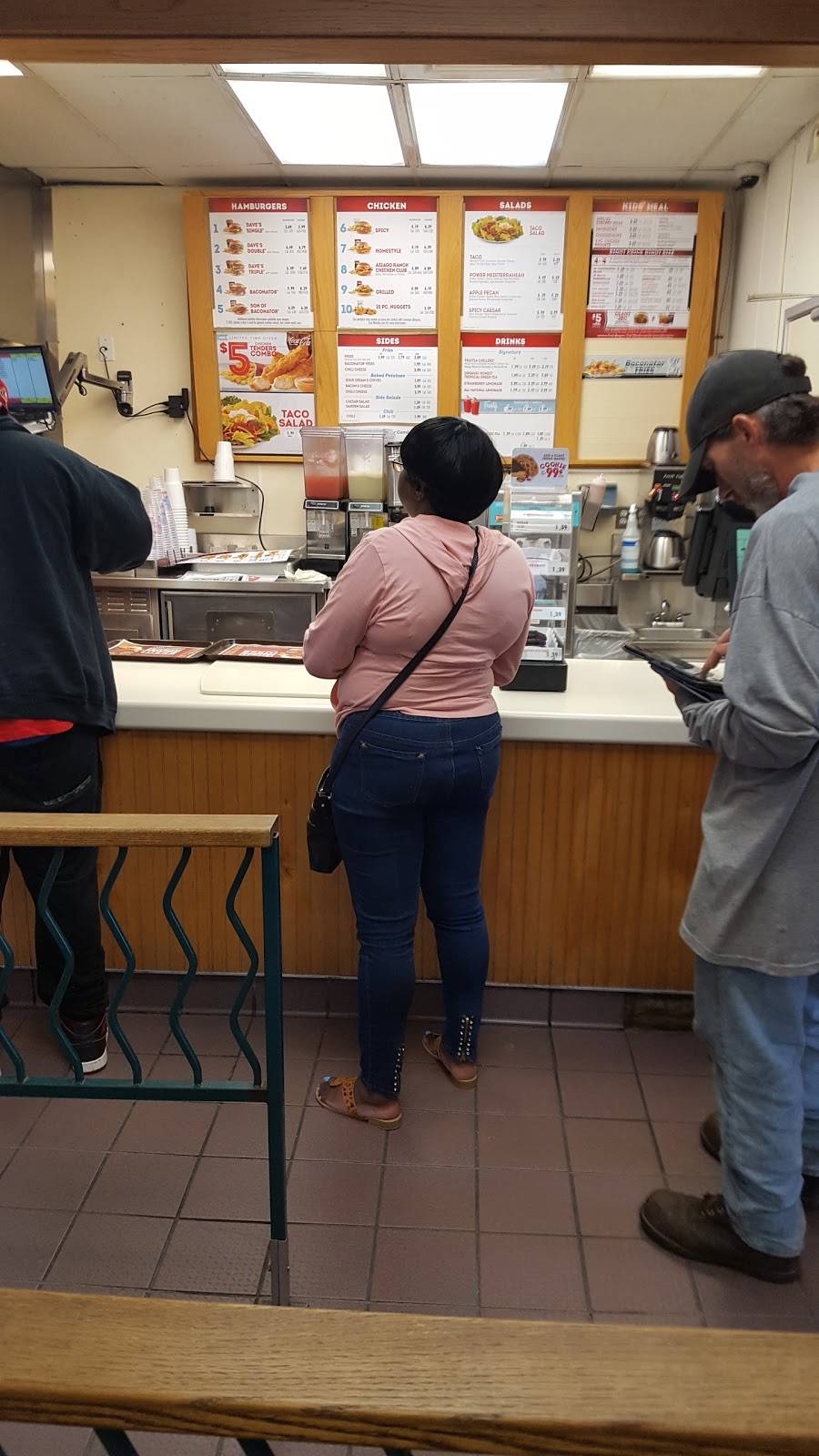 Wendys | restaurant | 808 E Atlantic St, South Hill, VA 23970, USA | 4344477961 OR +1 434-447-7961