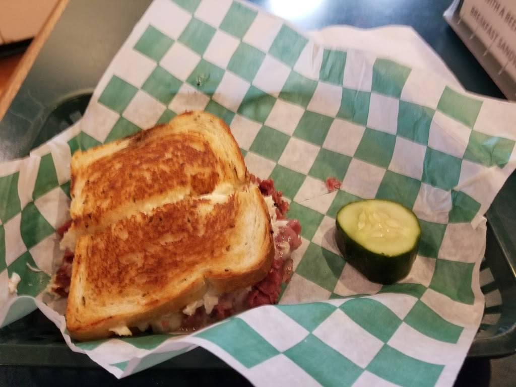 Beer Deli | restaurant | 175 Welles St, Forty Fort, PA 18704, USA | 5702888141 OR +1 570-288-8141