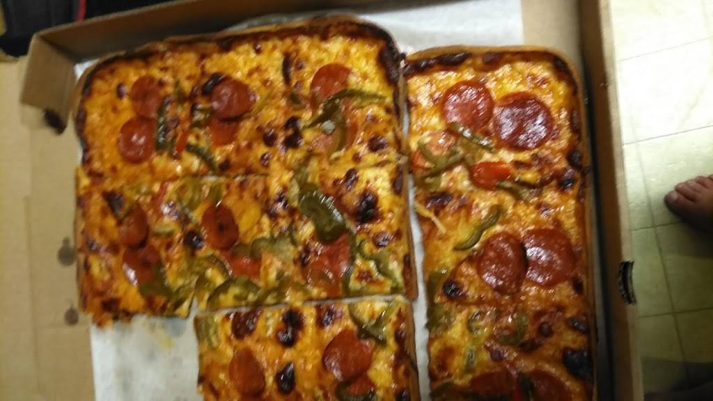 Falbos Pizzeria | restaurant | 611 Reamer Ave, Greensburg, PA 15601, USA | 7248538446 OR +1 724-853-8446