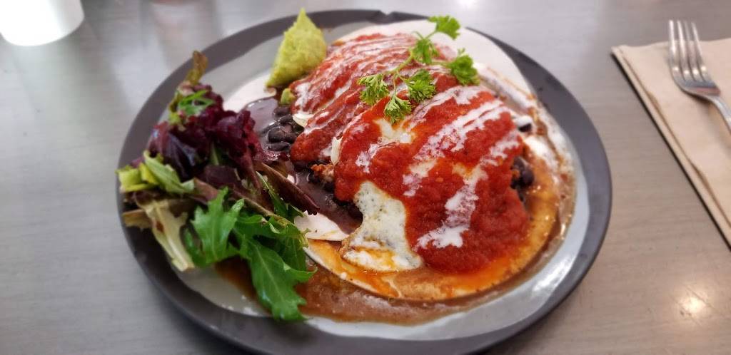 E.A.T Marketplace | cafe | 28410 Old Town Front St, Temecula, CA 92590, USA | 9516943663 OR +1 951-694-3663