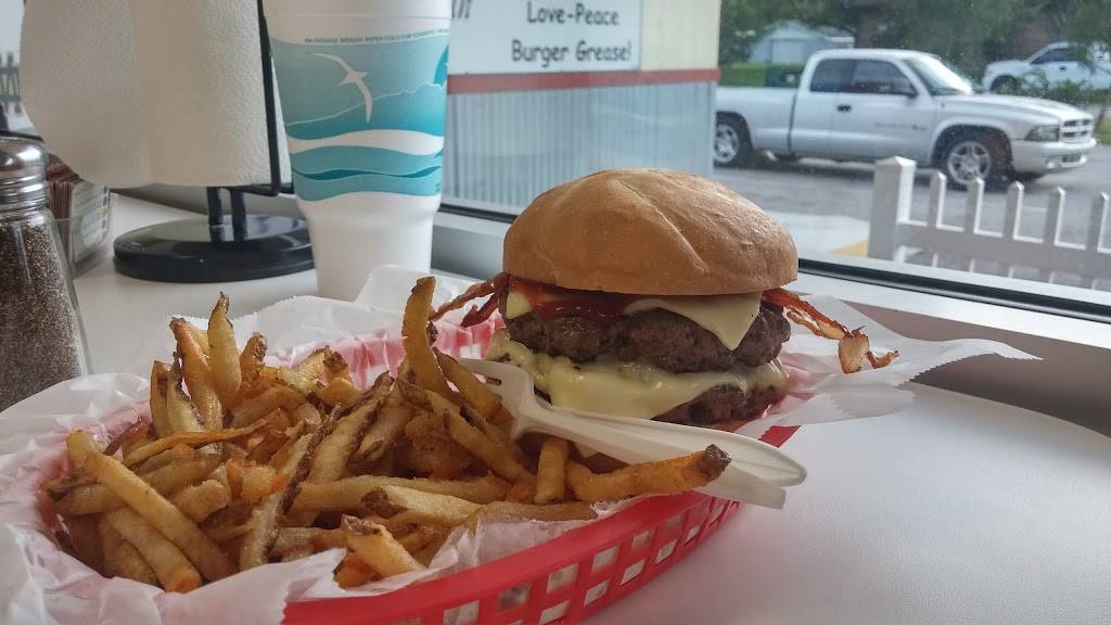 Mutts On 13th | restaurant | 1517 13th St, St Cloud, FL 34769, USA | 4078911595 OR +1 407-891-1595