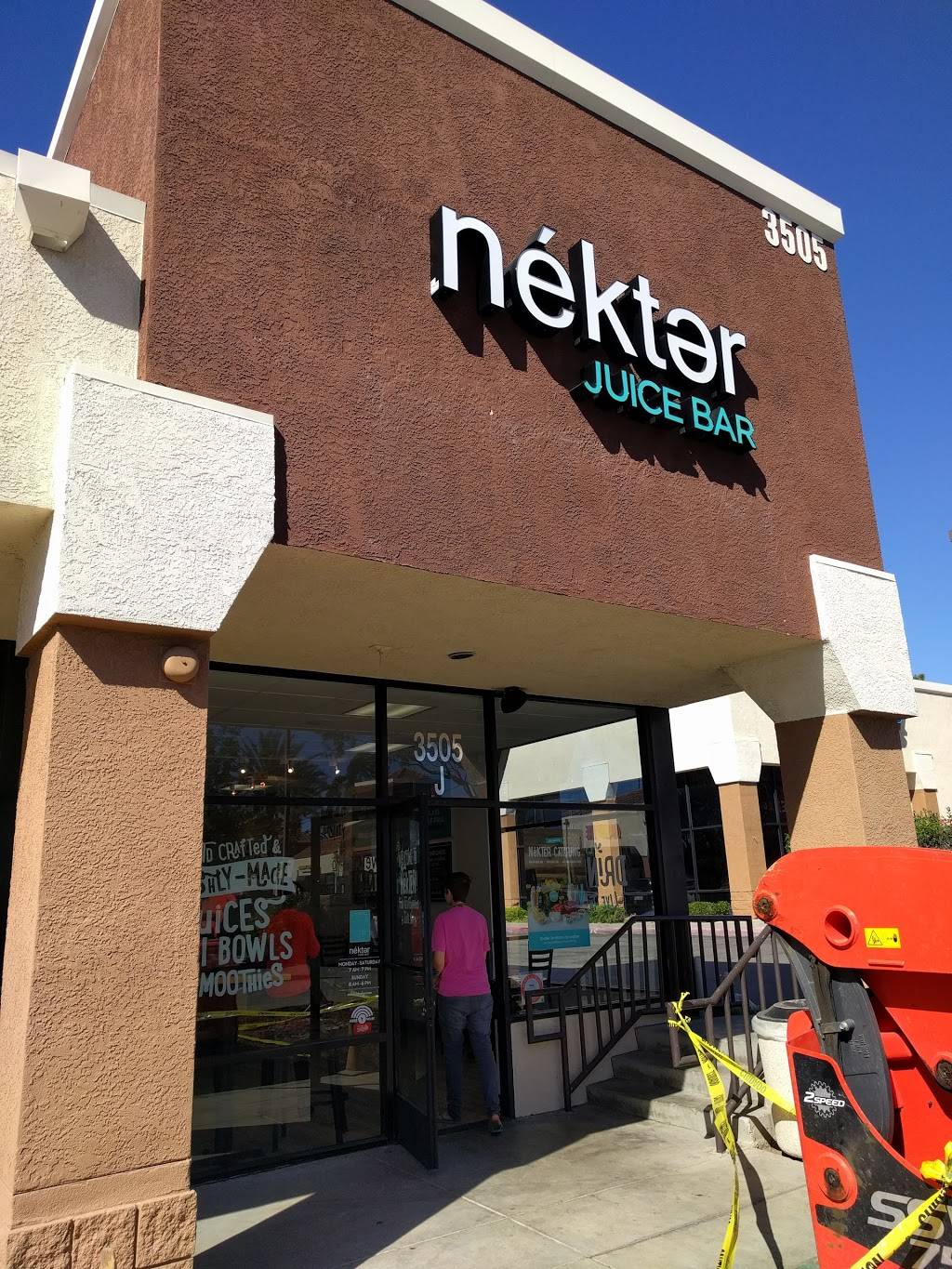 Nekter Juice Bar | cafe | 3505 E Chapman Ave suite j, Orange, CA 92869, USA | 6572173048 OR +1 657-217-3048