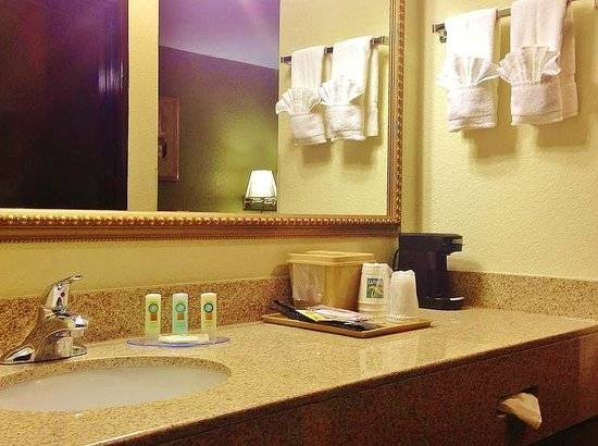 Quality Inn Centralia Chehalis | restaurant | 1003 Eckerson Rd, Centralia, WA 98531, USA | 3603308000 OR +1 360-330-8000