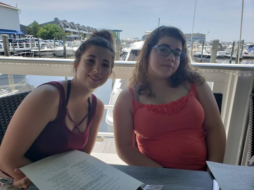 The Docs Place | restaurant | 646 Bay Ave, Somers Point, NJ 08244, USA | 6099260404 OR +1 609-926-0404