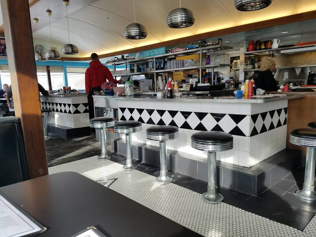 The Village Diner | restaurant | 28149 Miles Rd, Chagrin Falls, OH 44022, USA | 4402481332 OR +1 440-248-1332