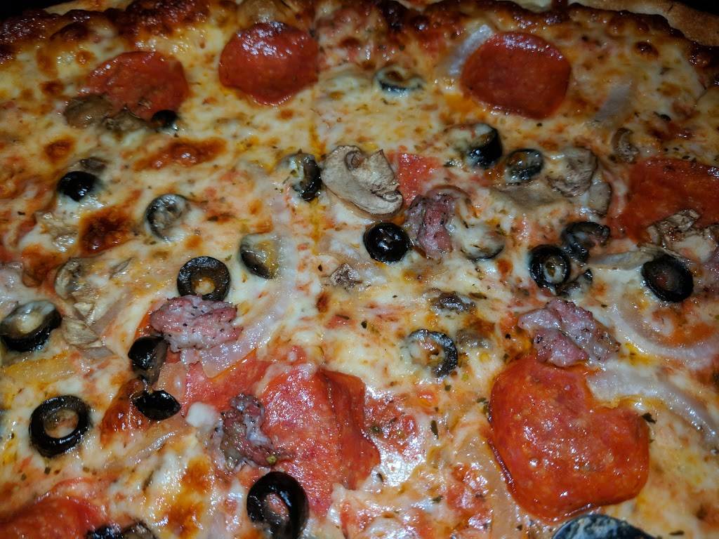 Riverwest Pizza | restaurant | 53212, 930 E Wright St, Milwaukee, WI 53212, USA | 4142699703 OR +1 414-269-9703