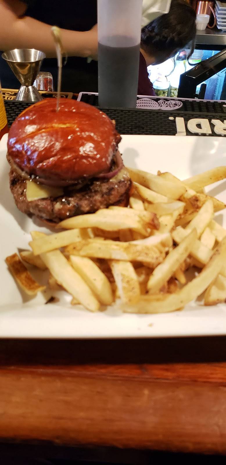 Skaliwag’s Burger Company | restaurant | 604 4th St, Algoma, WI 54201, USA | 9204878700 OR +1 920-487-8700
