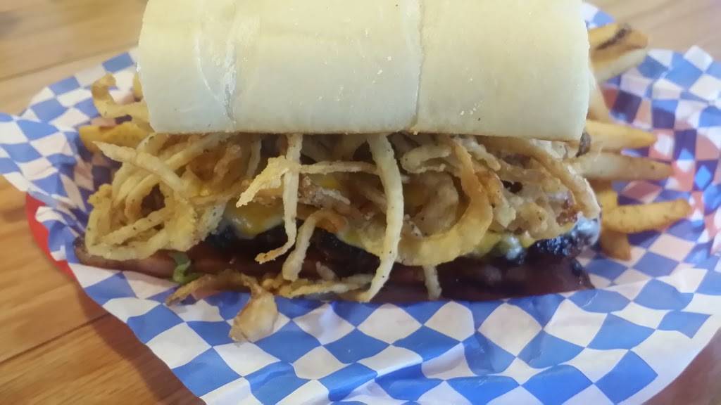 Woodshed Bar & Grill | restaurant | 23698 WA-3, Belfair, WA 98528, USA | 3602751222 OR +1 360-275-1222