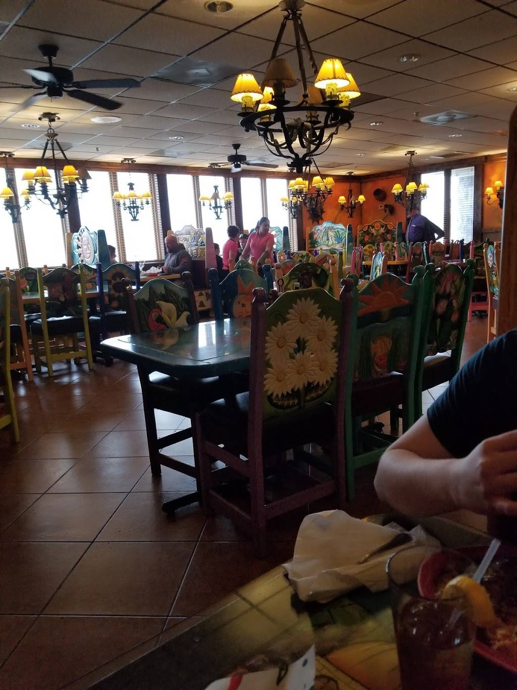 La Tonalteca | restaurant | 654 N Dupont Blvd # A, Milford, DE 19963, USA | 3024222111 OR +1 302-422-2111