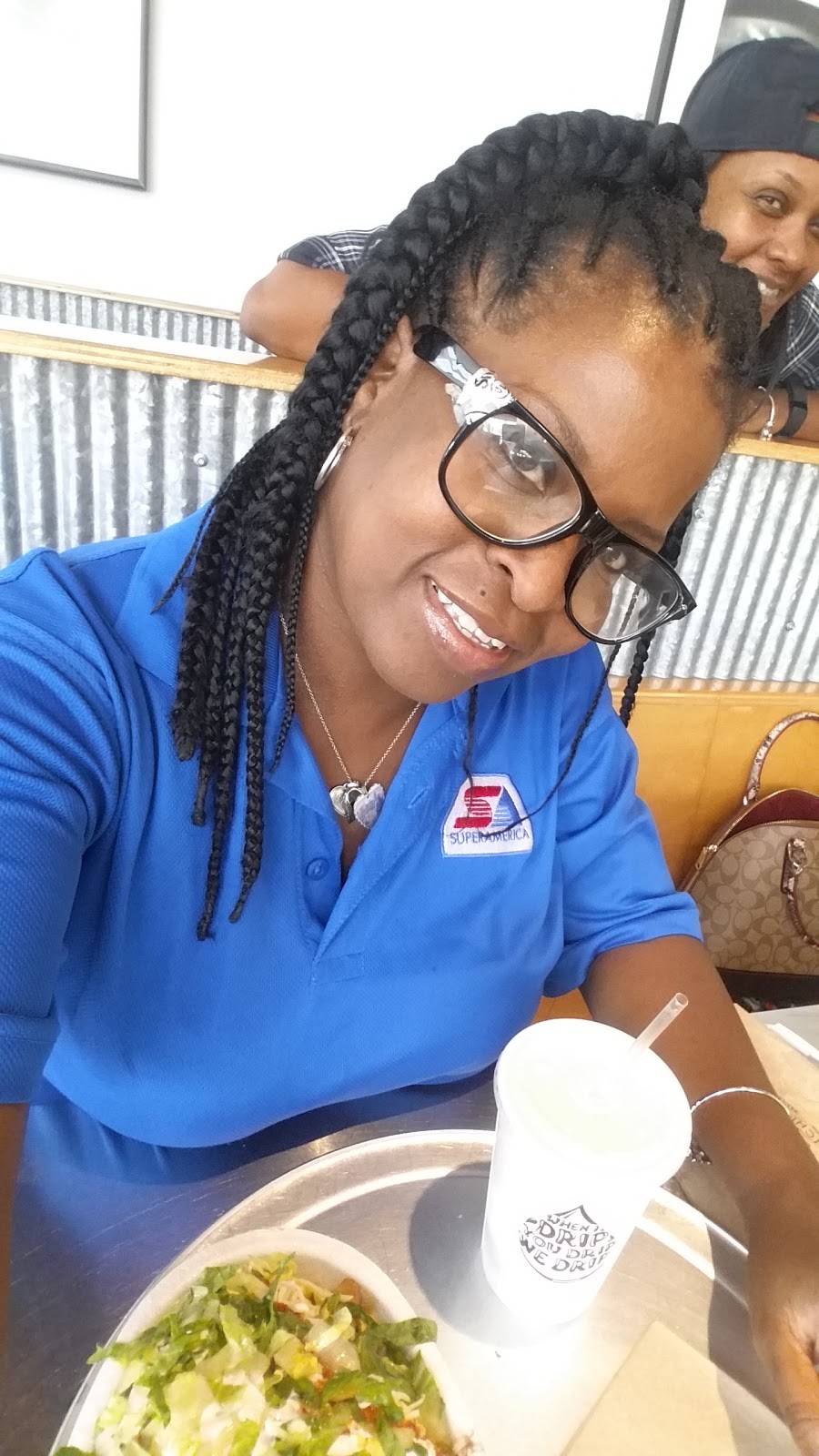 Chipotle Mexican Grill | restaurant | 2302 W 95th St, Chicago, IL 60643, USA | 7732397363 OR +1 773-239-7363