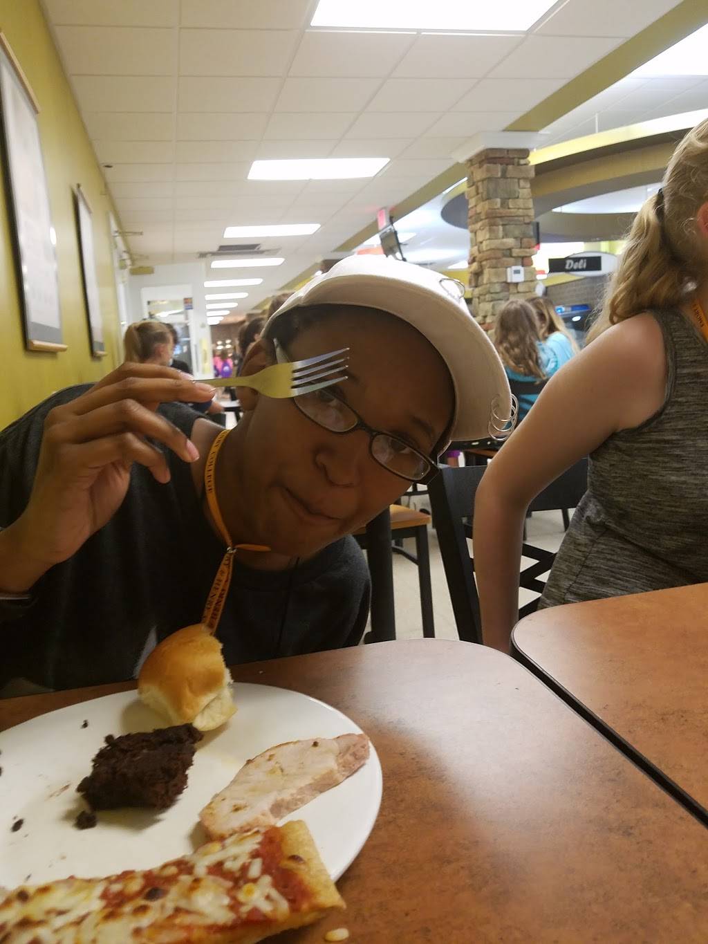 Van Dyke Center Dining Hall | restaurant | 12231 Collins Dr, Meadowview, VA 24361, USA | 2769446587 OR +1 276-944-6587