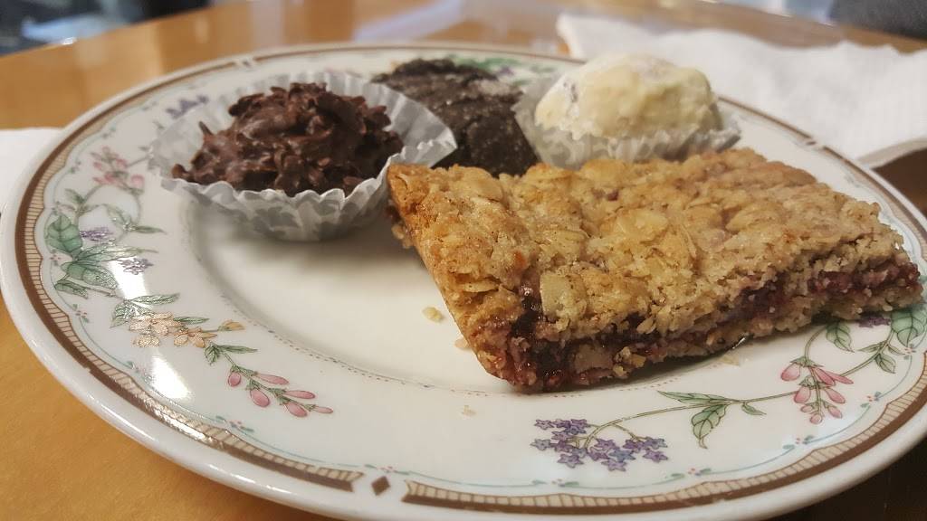 Sweet Peaces Veggie Bistro | restaurant | 300 E 1st St, Flint, MI 48502, USA | 8102884697 OR +1 810-288-4697