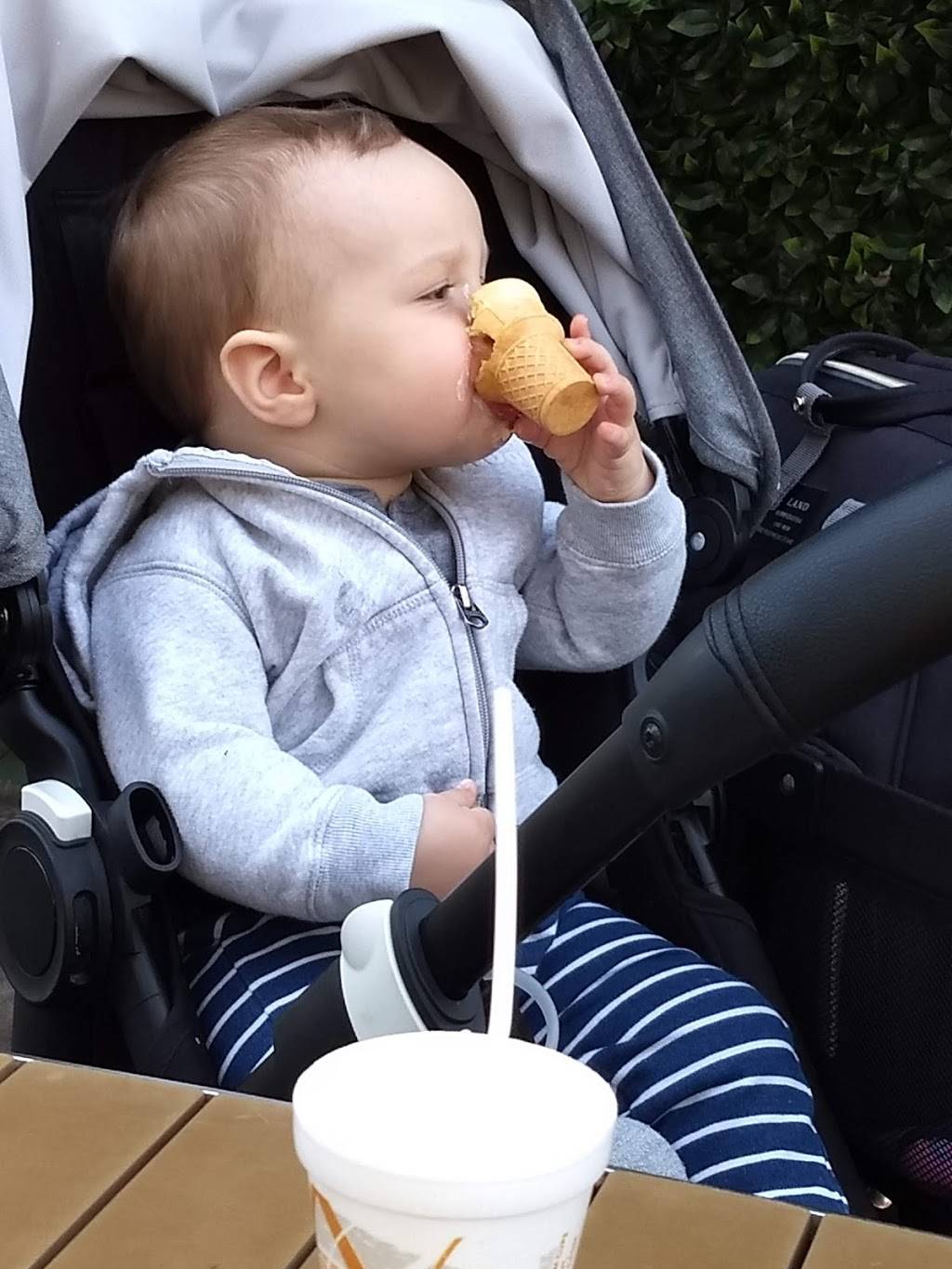 Twist et Creme | restaurant | 11897 Boul Gouin O, Pierrefonds, QC H8Z 1V7, Canada | 5145423132 OR +1 514-542-3132