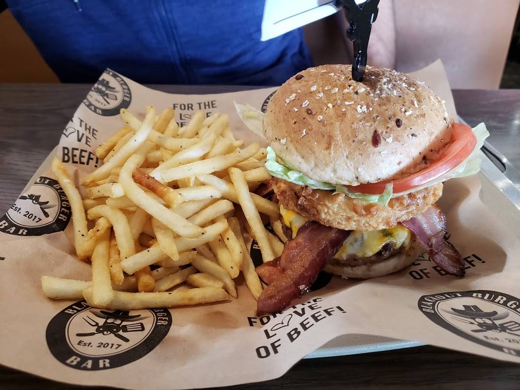 Blackout Burger Bar | restaurant | 225 Westside Square Dr, Mercer, PA 16137, USA | 7247486767 OR +1 724-748-6767