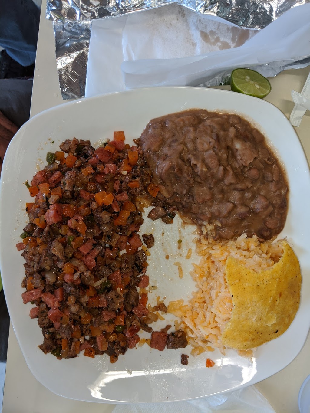 Clementines Kitchen | restaurant | 3301 San Bernardo Ave Unit 2, Laredo, TX 78040, USA | 9567013331 OR +1 956-701-3331