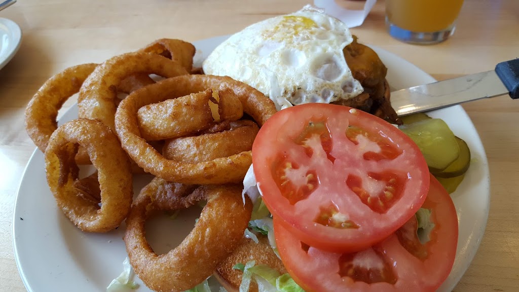 Off The Hook Bar & Grill | restaurant | 3211 S Coast Hwy, Newport, OR 97366, USA | 5418675555 OR +1 541-867-5555