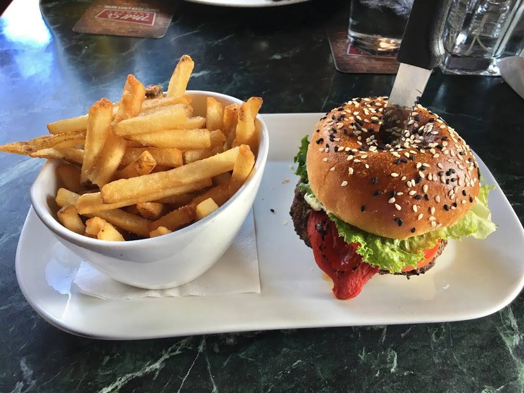 Bar Wellington | restaurant | 520 Wellington St W, Toronto, ON M5V 1E3, Canada | 4163418880 OR +1 416-341-8880