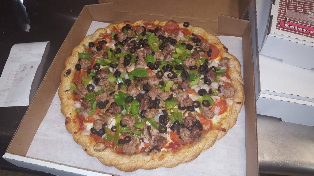 Conans Pizza South | restaurant | 2018 W Stassney Ln, Austin, TX 78745, USA | 5124416754 OR +1 512-441-6754