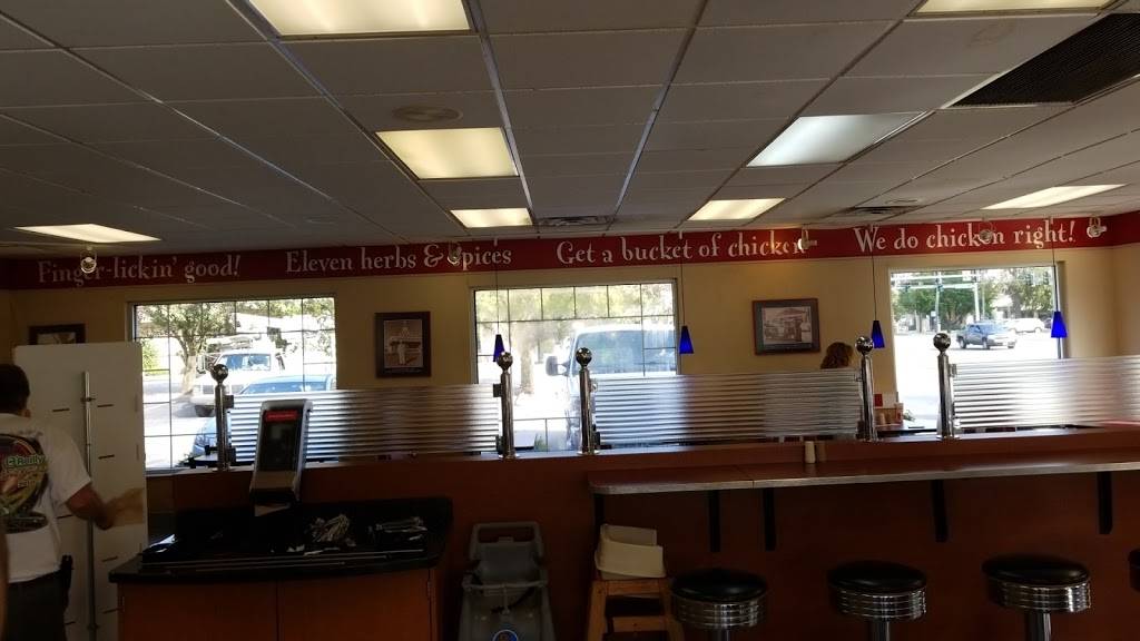 KFC | restaurant | 2237 E Sunshine St, Springfield, MO 65804, USA | 4178829373 OR +1 417-882-9373