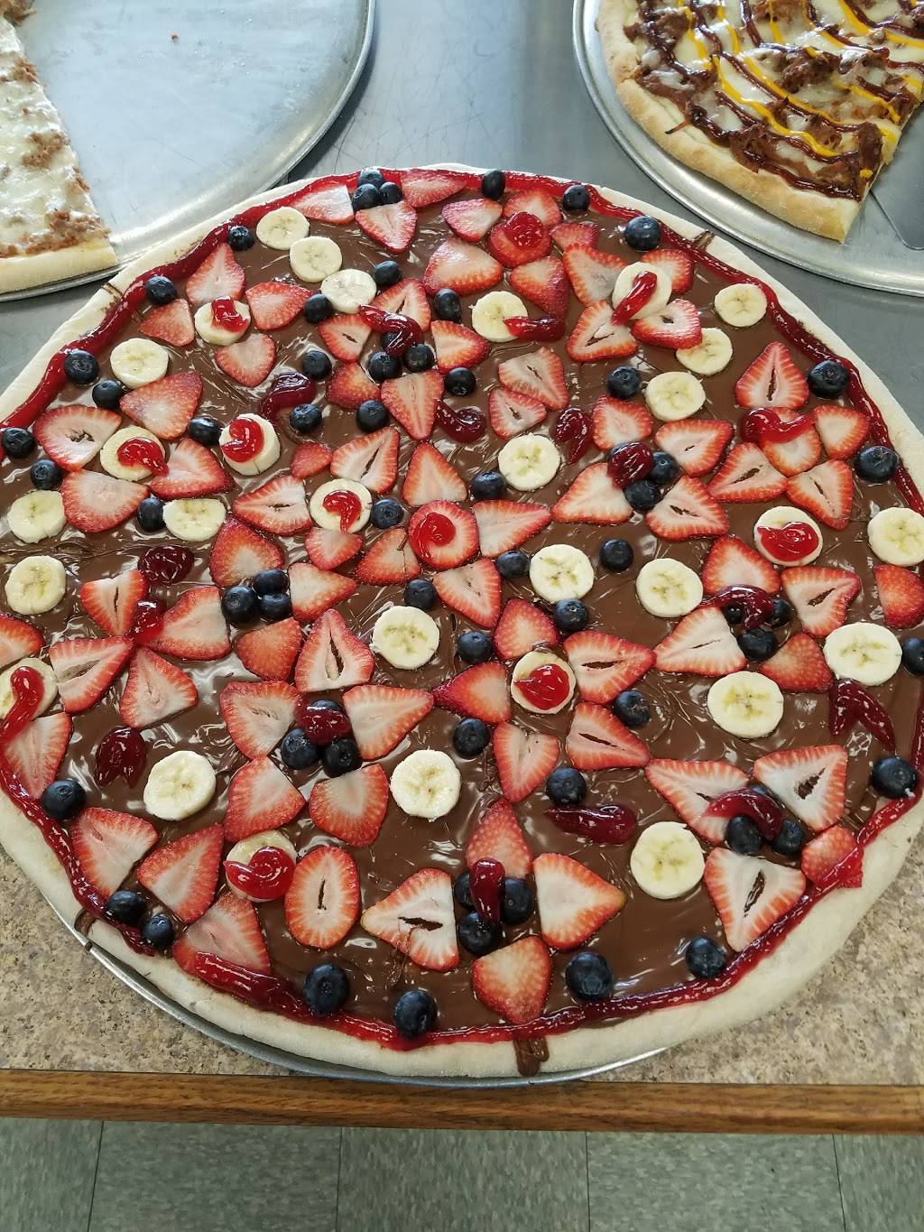 JojoZ Crazy Pizza | restaurant | 1704 New Holland Pike, Lancaster, PA 17601, USA | 7173925656 OR +1 717-392-5656