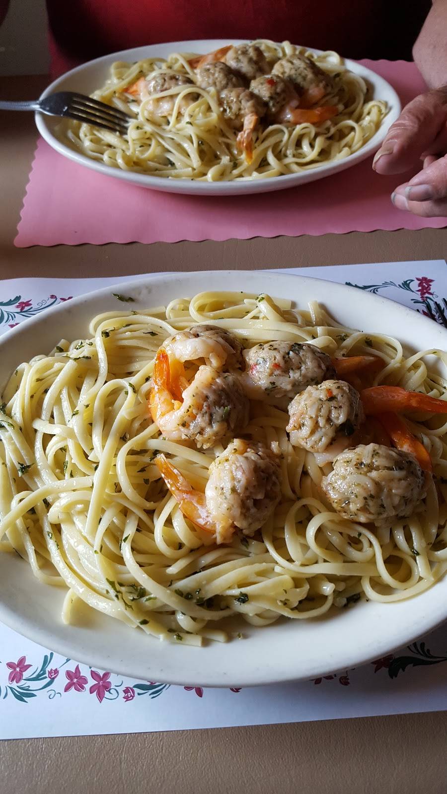 Breezy Heights Tavern | restaurant | 714 Washington Pike, Avella, PA 15312, USA | 7245873461 OR +1 724-587-3461