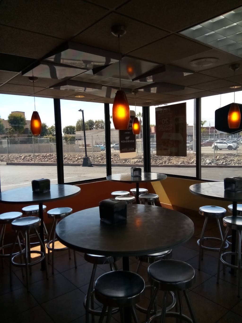 Jack in the Box | restaurant | 15521 Brookhurst St, Westminster, CA 92683, USA | 7148392339 OR +1 714-839-2339