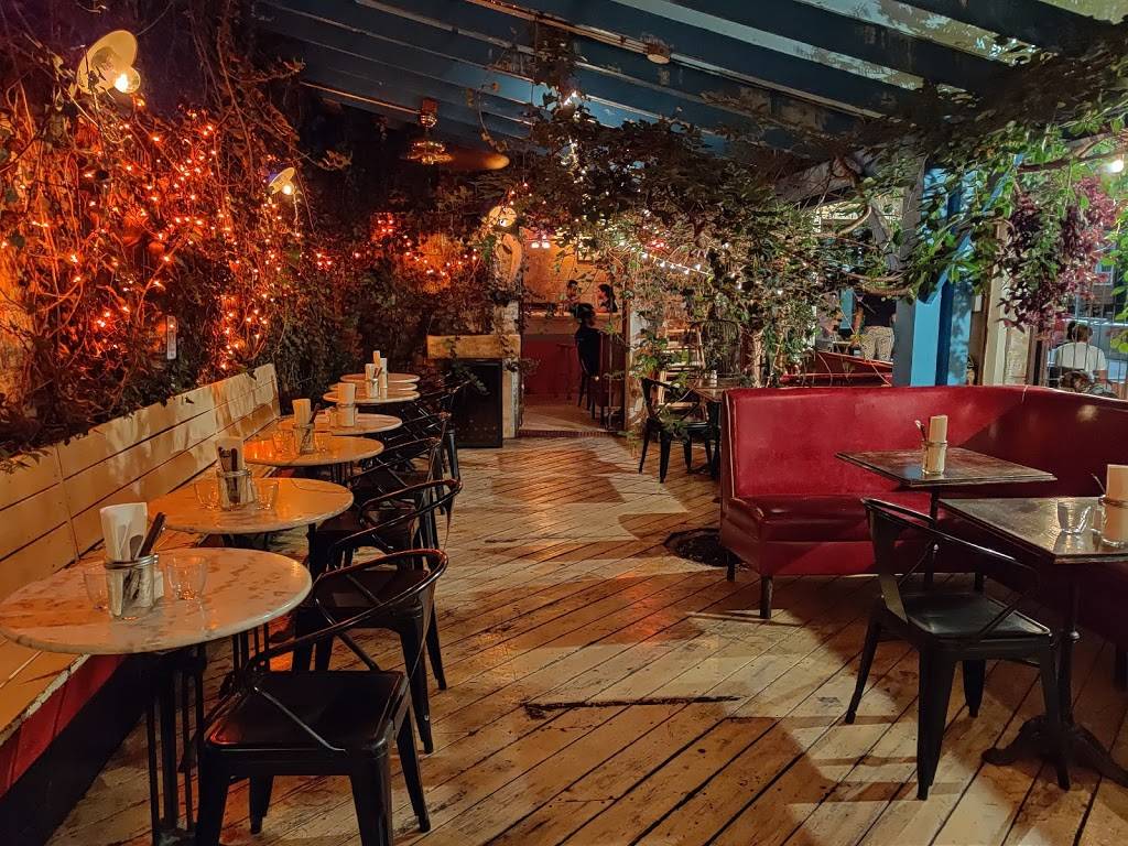 Fada | restaurant | 530 Driggs Ave, Brooklyn, NY 11211, USA | 6462917889 OR +1 646-291-7889