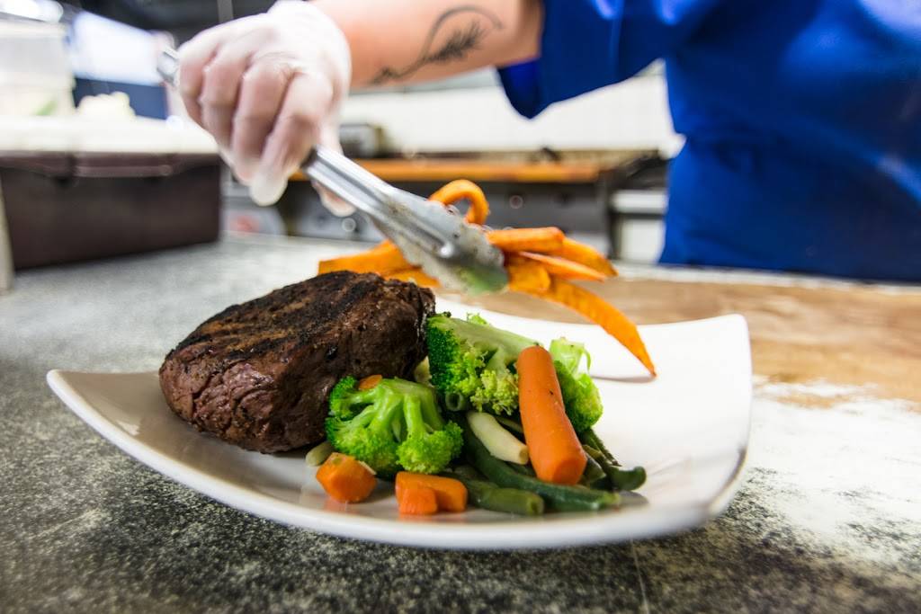 Chandersons Steak & Seafood | restaurant | 11851 NY-16, Delevan, NY 14042, USA | 7164921331 OR +1 716-492-1331