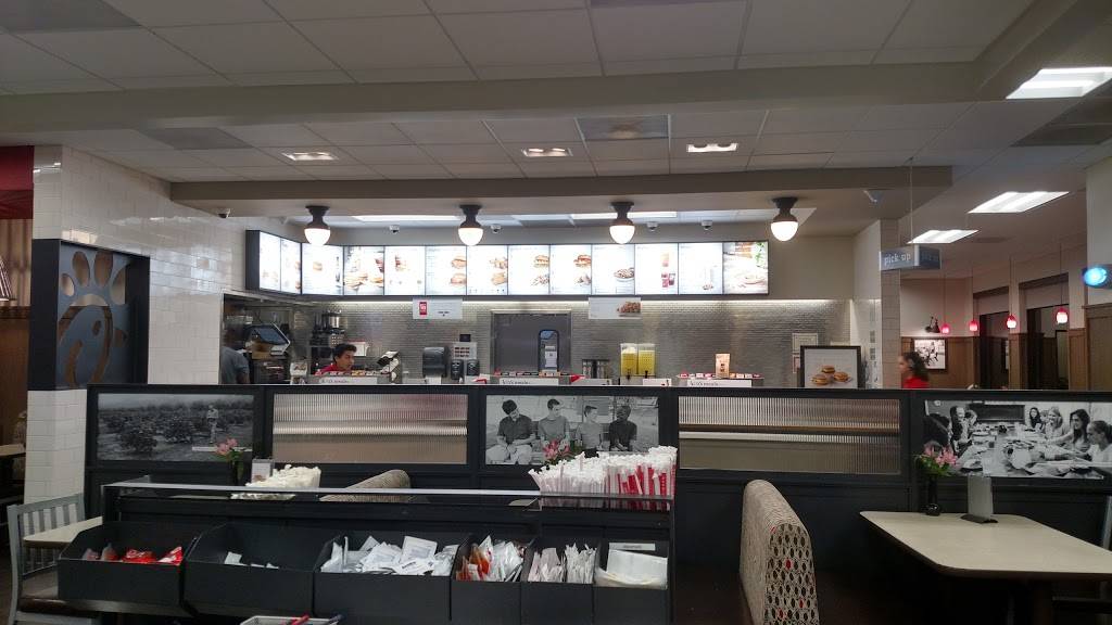 Chick-fil-A | restaurant | 2005 MacLand Crossing Cir SW, Marietta, GA 30008, USA | 6783555297 OR +1 678-355-5297