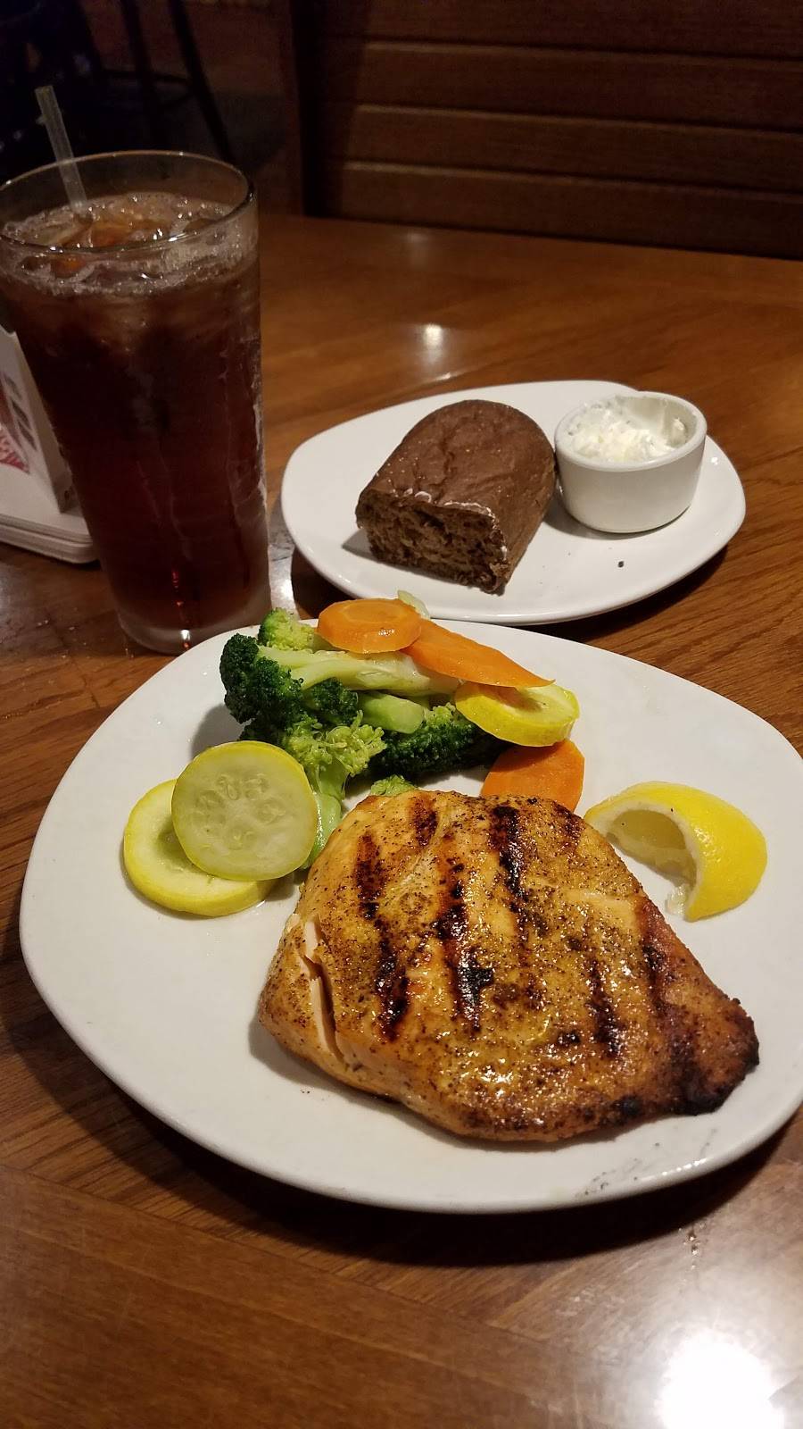 Outback Steakhouse | restaurant | 145 Pelham St # 147, Methuen, MA 01844, USA | 9786861122 OR +1 978-686-1122