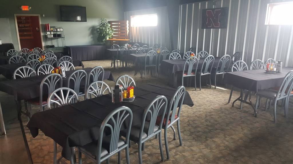 The Warehouse | restaurant | 15835 Center West Hadan Dr, Bennington, NE 68007, USA | 4022383000 OR +1 402-238-3000