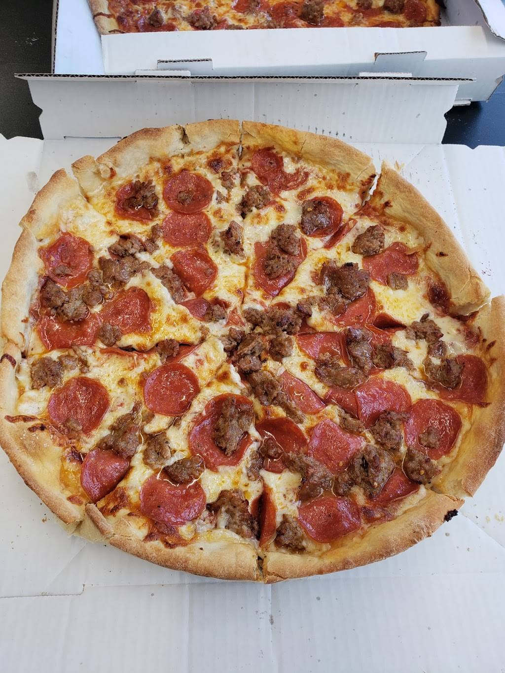 Falbo Bros. Pizza | restaurant | 1618, 406 S Park St, Madison, WI 53715, USA | 6082559090 OR +1 608-255-9090