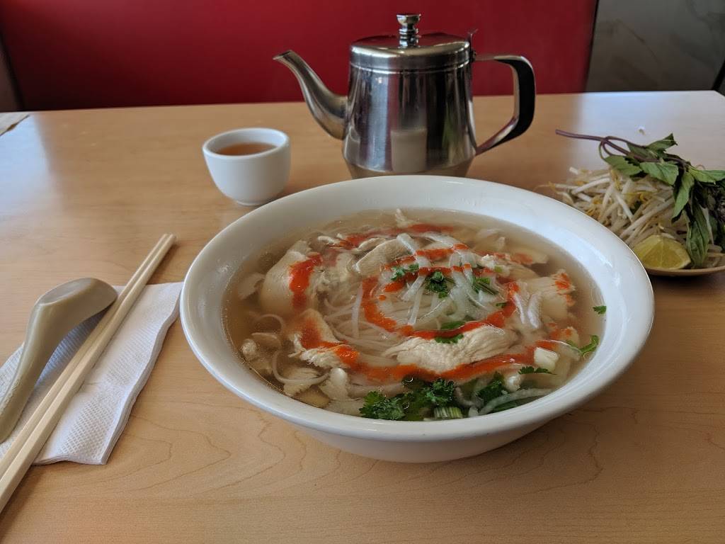 Phở Việt Nam 999 Oshawa | restaurant | 299 King St W, Oshawa, ON L1J 2J8, Canada | 9057288999 OR +1 905-728-8999