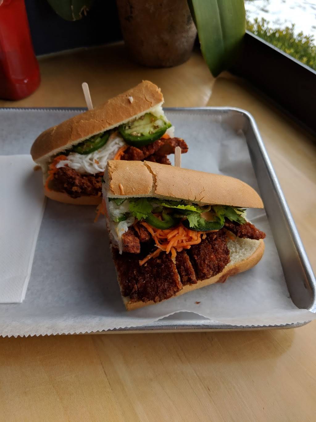 The Sandwich Shop | restaurant | 132 Church St NW, Vienna, VA 22180, USA | 7038655545 OR +1 703-865-5545