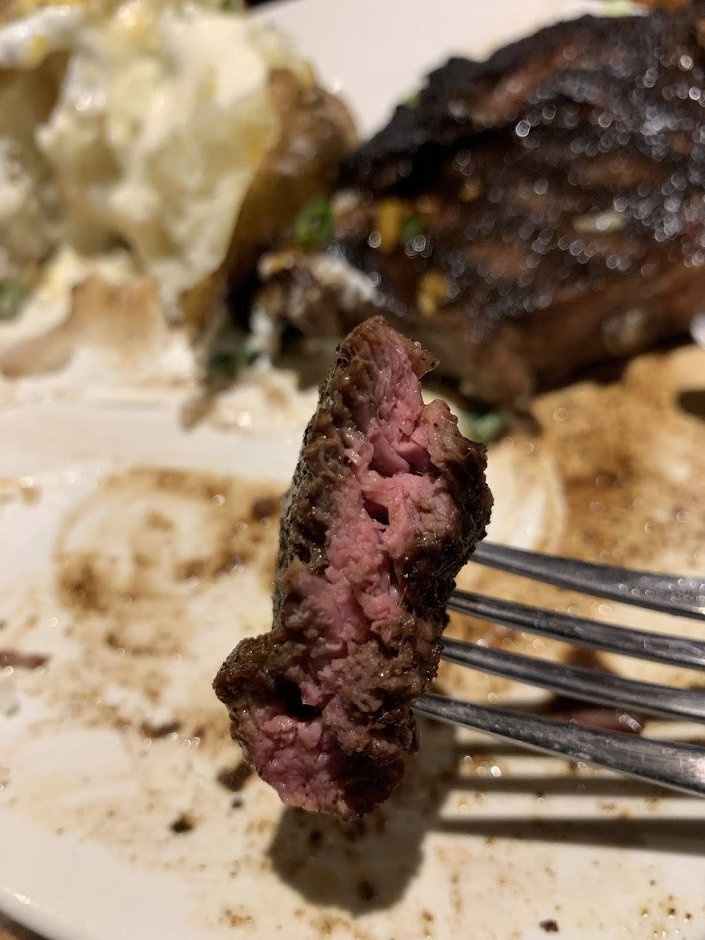 Outback Steakhouse | restaurant | 1954 W Ridge Rd, Rochester, NY 14626, USA | 5854530640 OR +1 585-453-0640