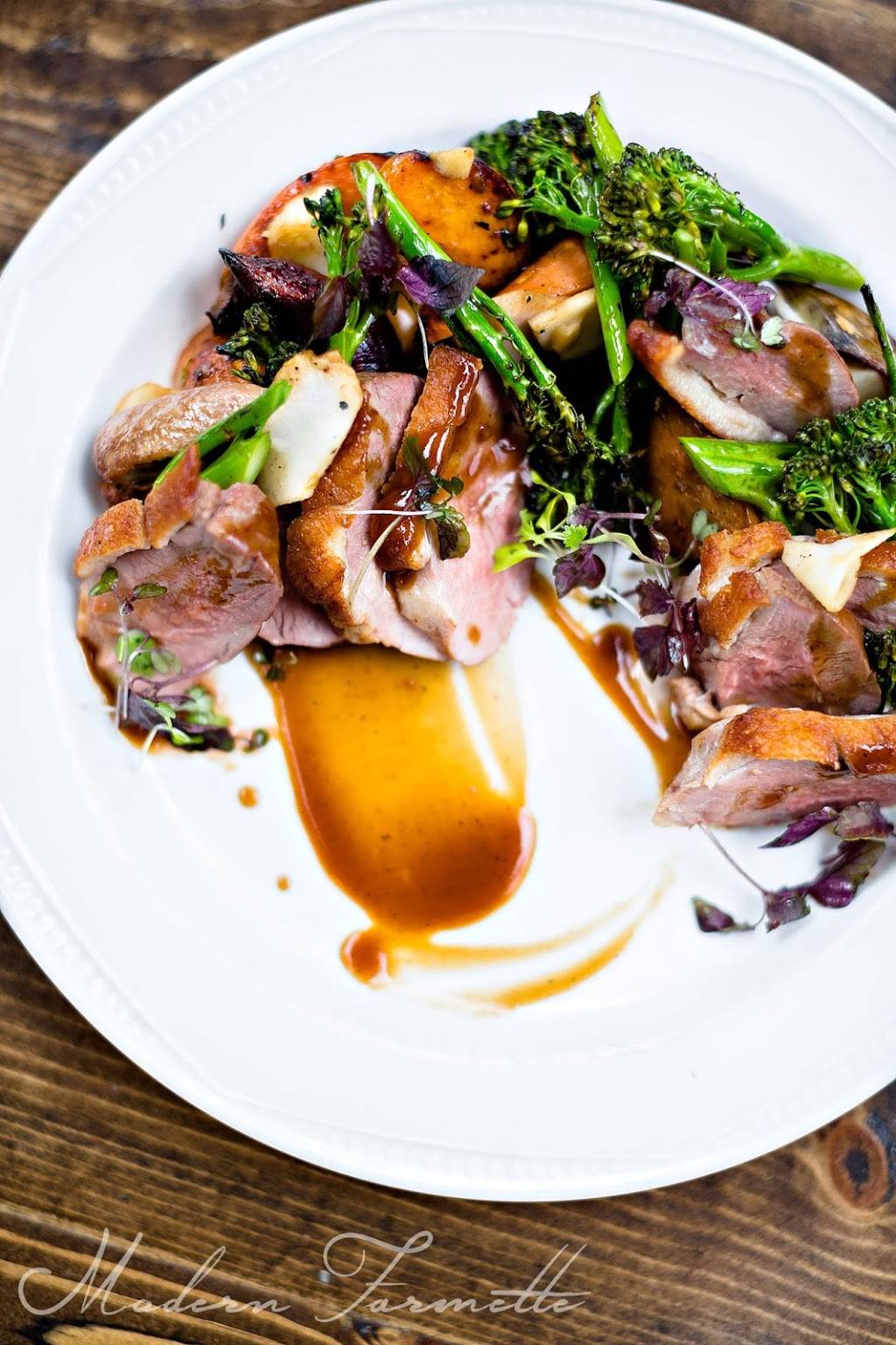 Farmhouse on North | restaurant | 117 North Ave, Barrington, IL 60010, USA | 8473873408 OR +1 847-387-3408