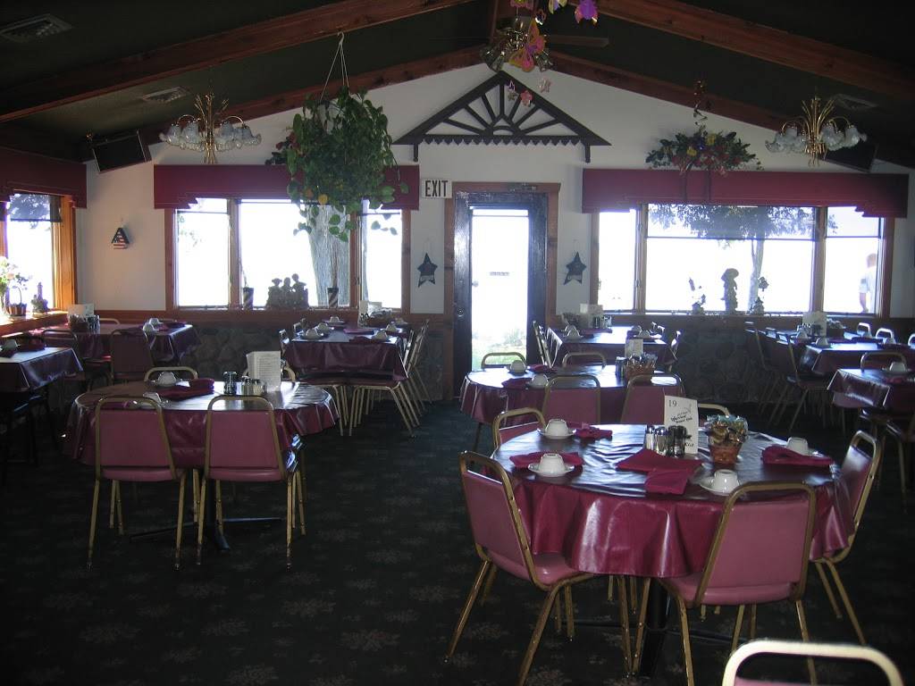 Jim and Lindas Lakeview Supper Club | restaurant | W3496 County Rd W, Malone, WI 53049, USA | 9207954116 OR +1 920-795-4116