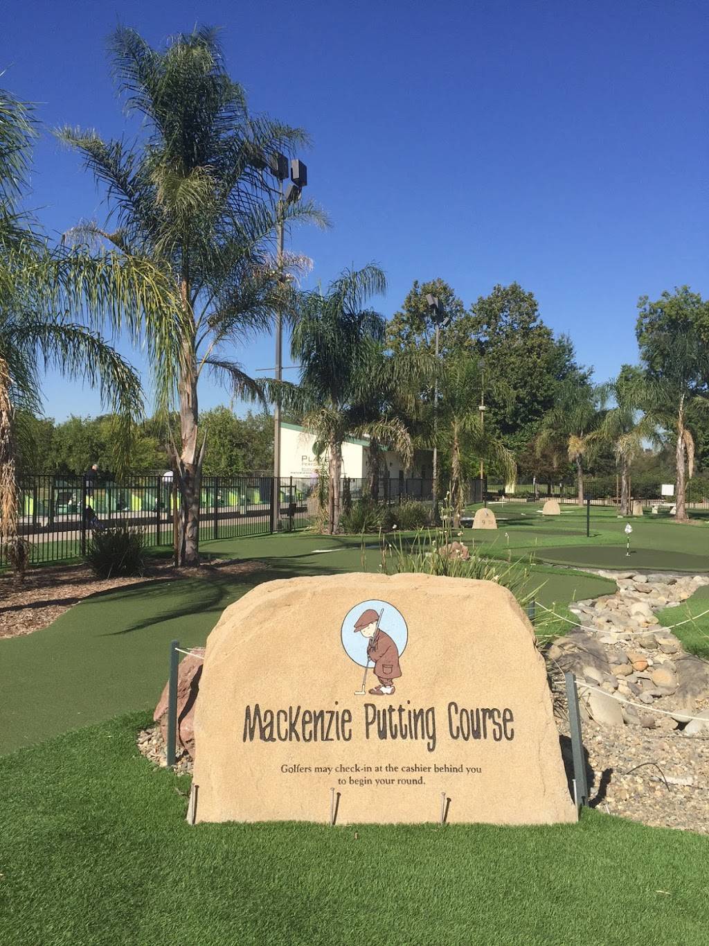 Haggin Oaks Golf Super Shop | restaurant | 3645 Fulton Ave, Sacramento, CA 95821, USA | 9168082526 OR +1 916-808-2526