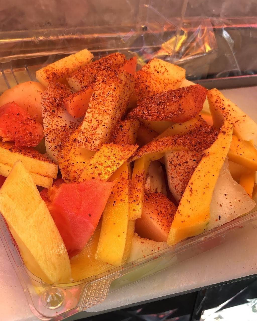 Reyna fruit | restaurant | 5610 York Blvd, Los Angeles, CA 90042, USA | 3239795034 OR +1 323-979-5034