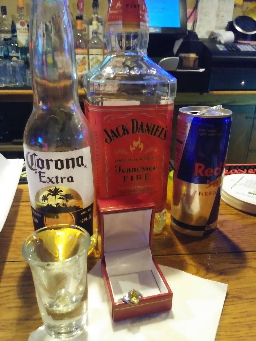 Whiskey Allys | restaurant | 12 Tighe Ave, Newburgh, NY 12550, USA | 8455642111 OR +1 845-564-2111