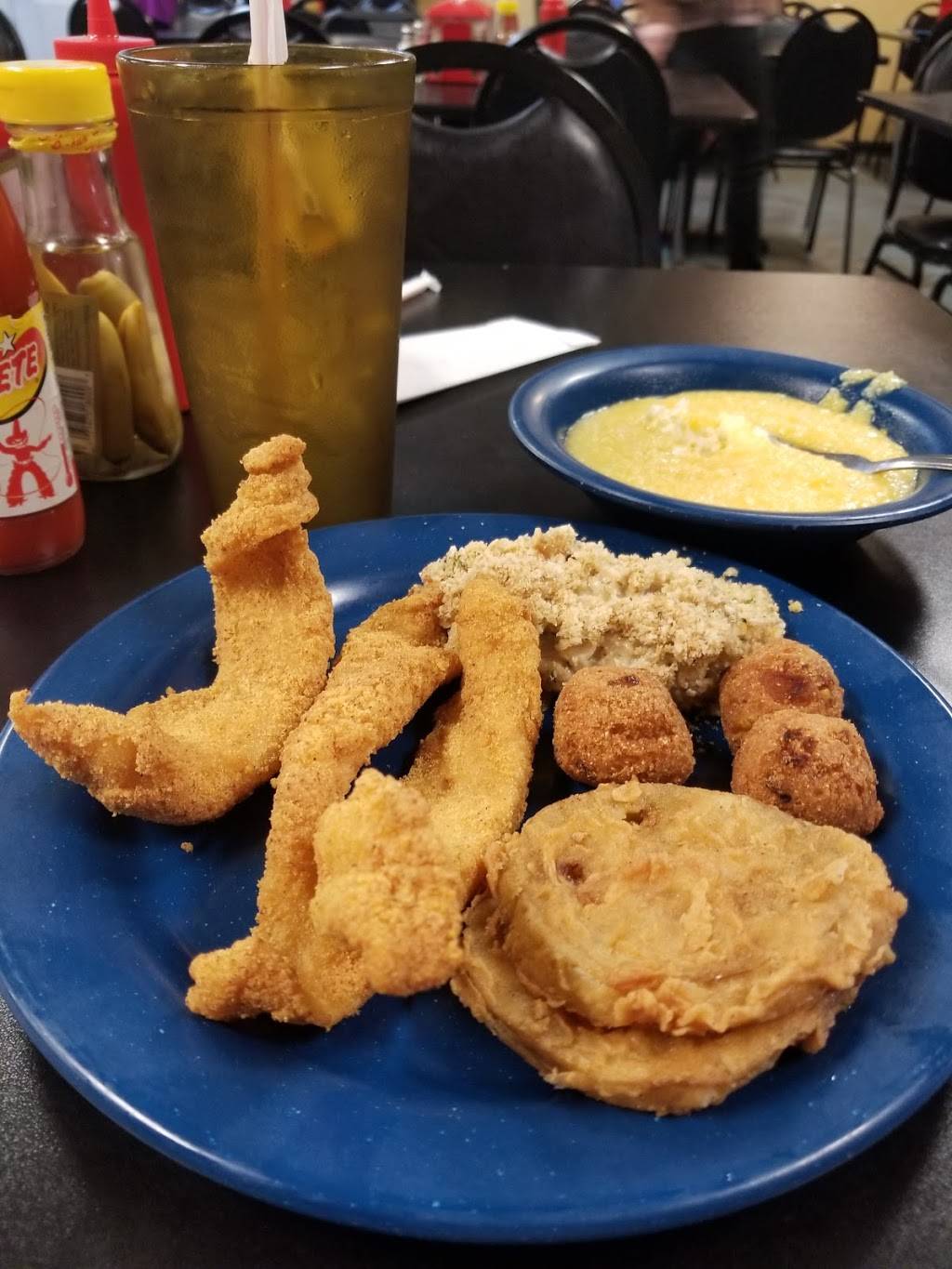 Heritage House | restaurant | 6501 US-90, Moss Point, MS 39563, USA | 2284748450 OR +1 228-474-8450