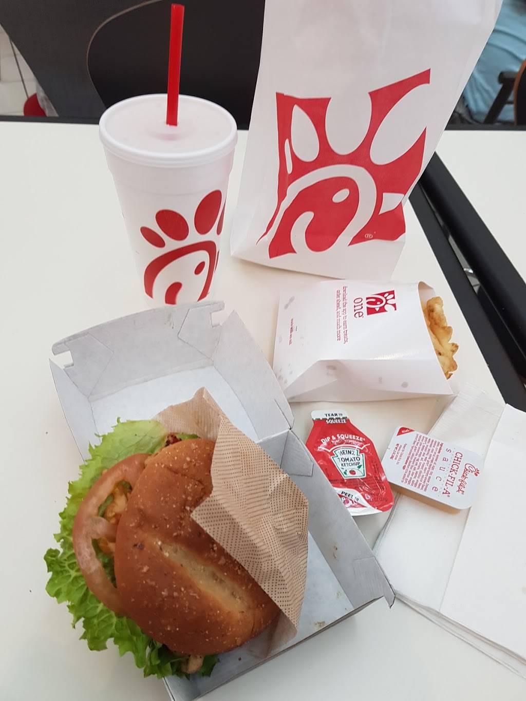 Chick-fil-A | restaurant | 2501 W Memorial Rd Suite 12, Oklahoma City, OK 73134, USA | 4057554762 OR +1 405-755-4762